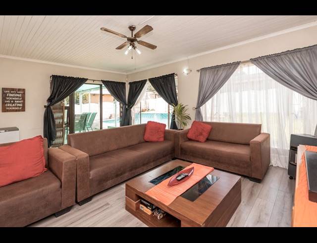 3 BEDROOM HOUSE FOR SALE IN KLOPPERPARK